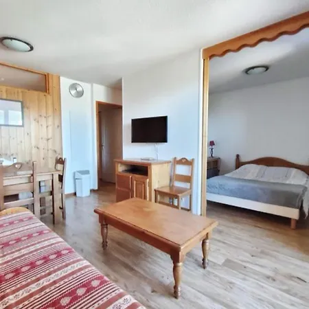 Les Orres 1800 Au Pied Des Pistes Apartment *